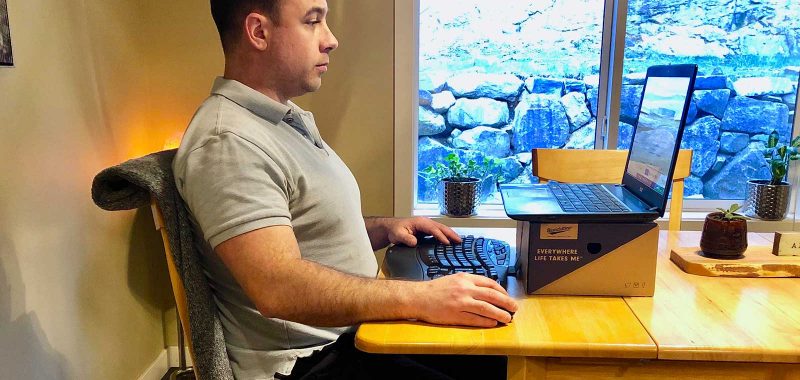 Features to Look for in a Desk for Your Home Office